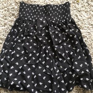 super cute high waisted flowy skirt